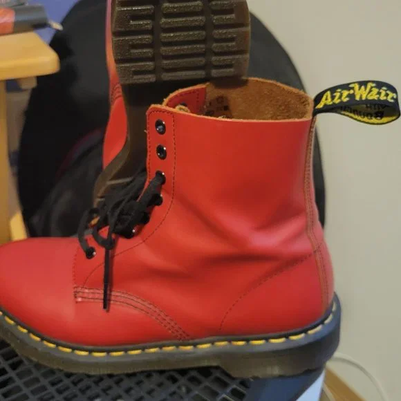 Red Dr. Martens, Size M8/W9 1461 Smooth Leather Oxford Shoes in Cherry Red | Dr. Martens main image 4
